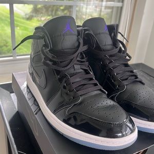 Jordan 1 Space Jam Mid
